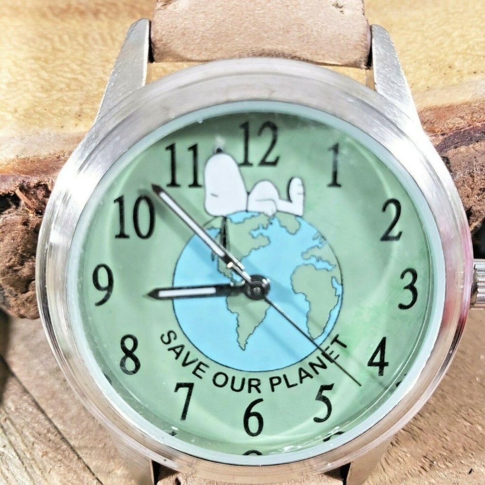 Rare collectible Snoopy SAVE OUR PLANET Watch